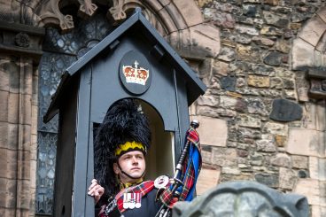 Pipers called on to commemorate WWII Battle