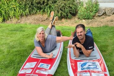 Pair paddleboaring around Britain to visit Bute